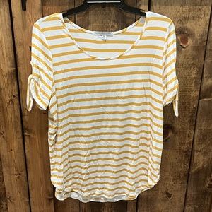 Short sleeve blouse